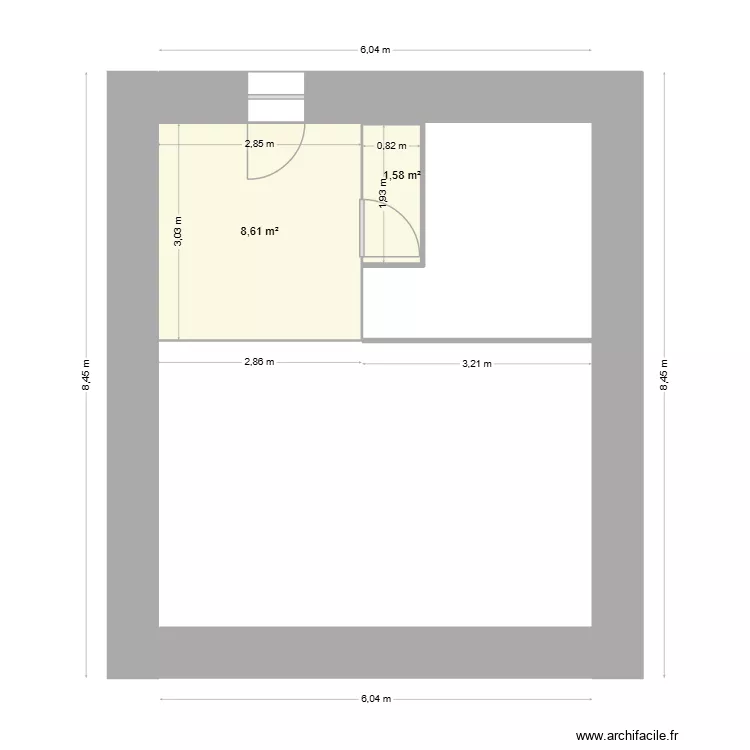 Maison tr&eacute;ssoudi&egrave;re. Plan de 2  et 10 m²