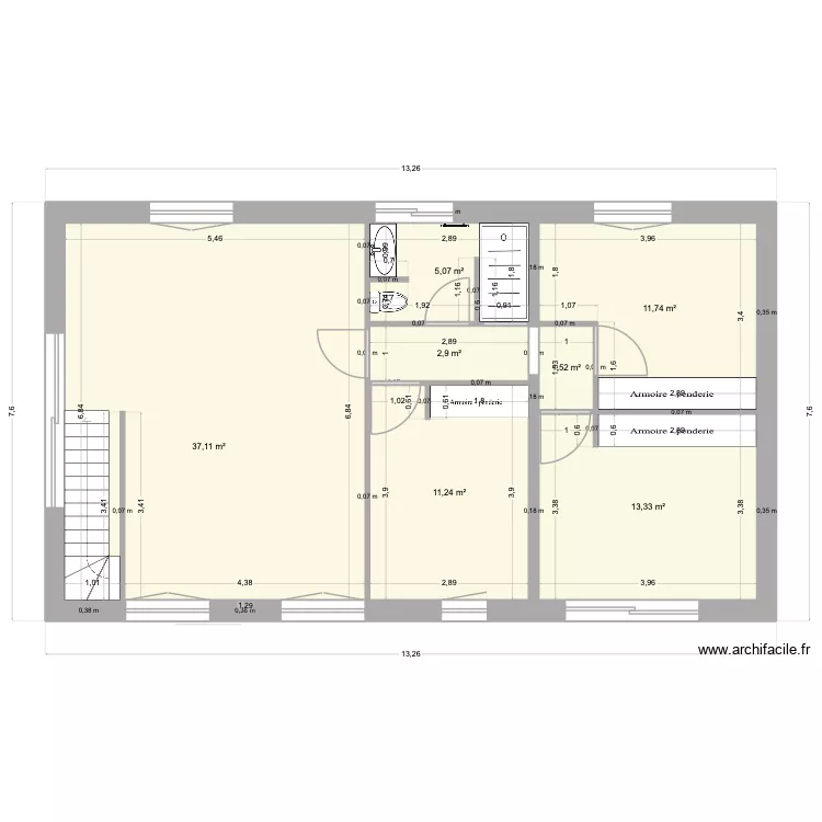 3 jet. Plan de 11 pièces et 165 m²