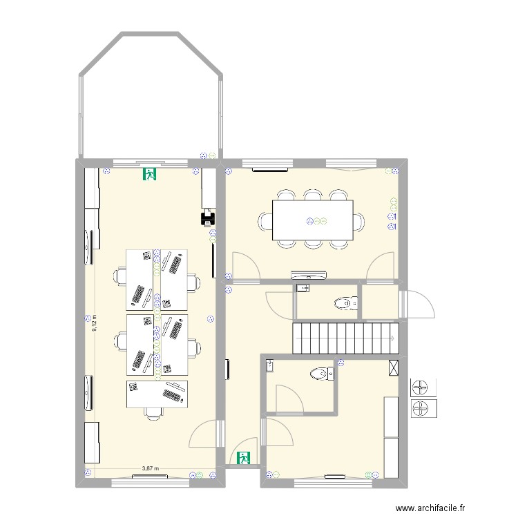 Bureaux Export RDC Electricité. Plan de 7 pièces et 79 m2