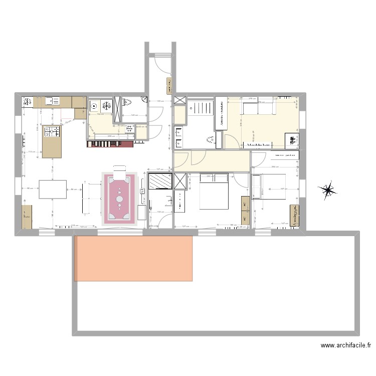 appartement200. Plan de 7 pièces et 24 m2