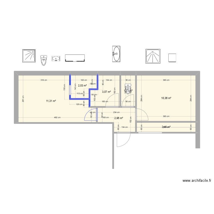 maison bleue. Plan de 7 pièces et 34 m2