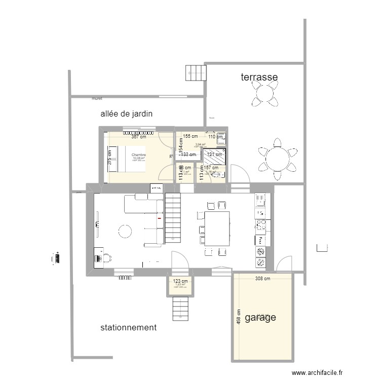 réez de chaussée. Plan de 5 pièces et 18 m2