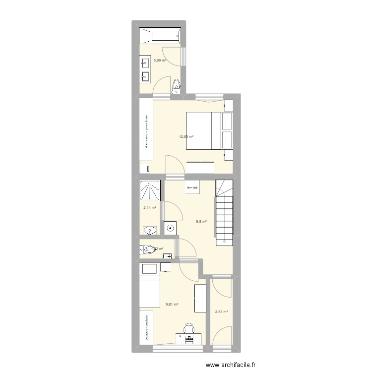 1750 rez escalier droit. Plan de 7 pièces et 44 m2