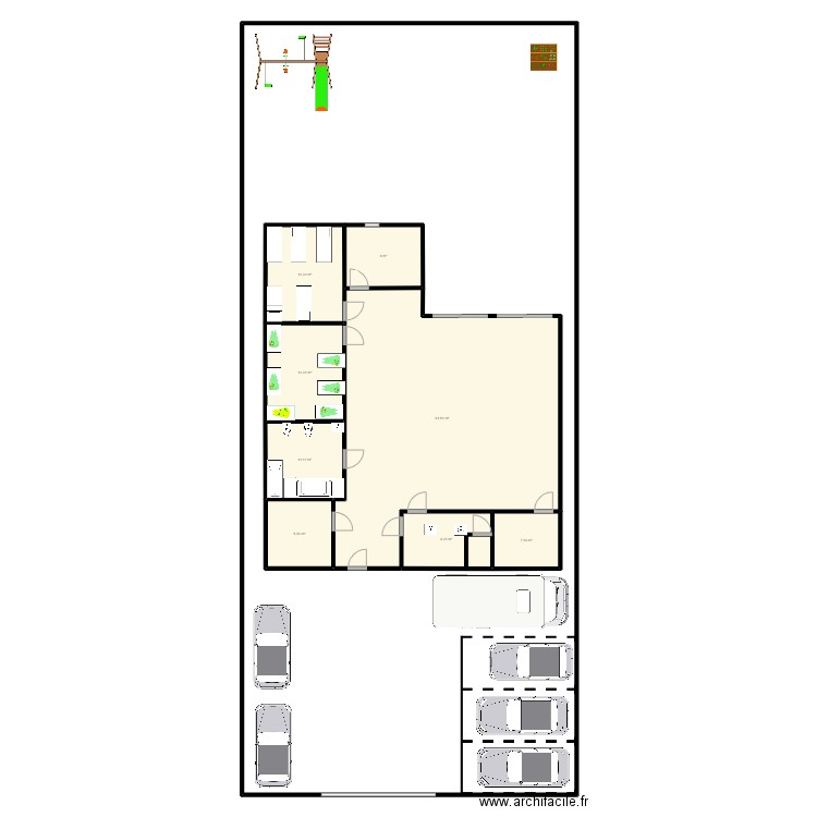 micro creche. Plan de 8 pièces et 165 m2