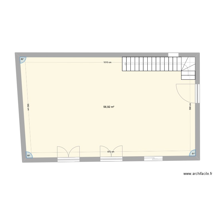 RDC . Plan de 1 pièce et 57 m2