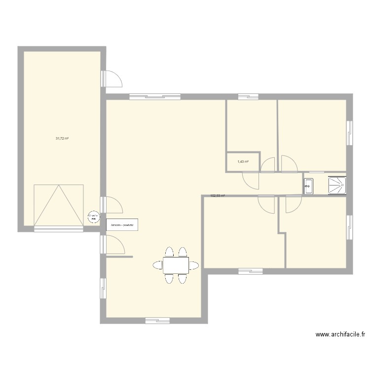 ria3. Plan de 3 pièces et 136 m2