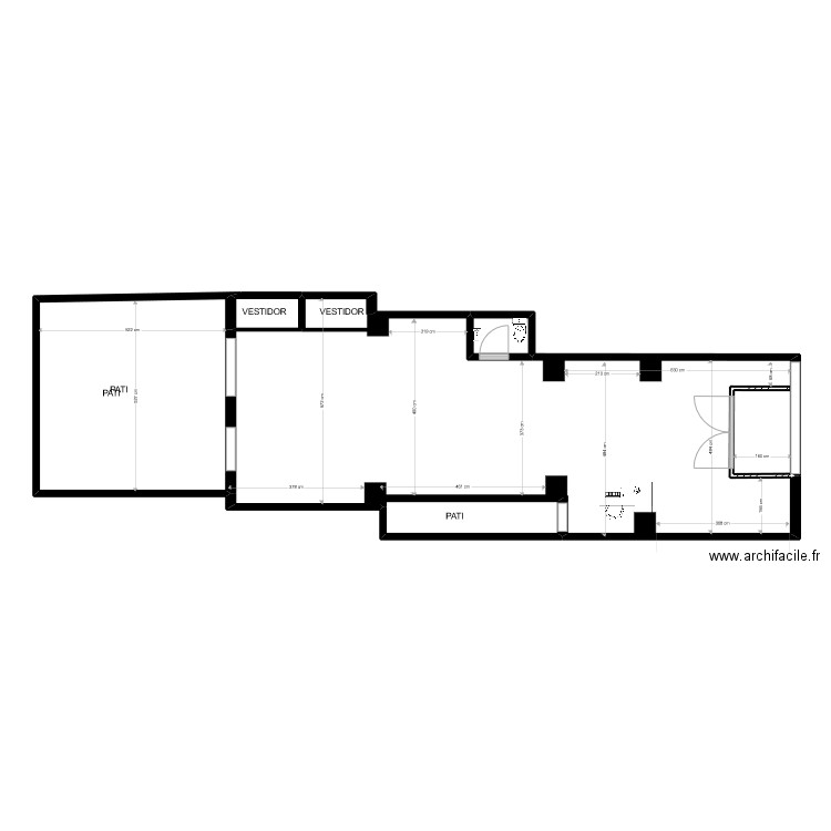 Coso. Plan de 6 pièces et 108 m2