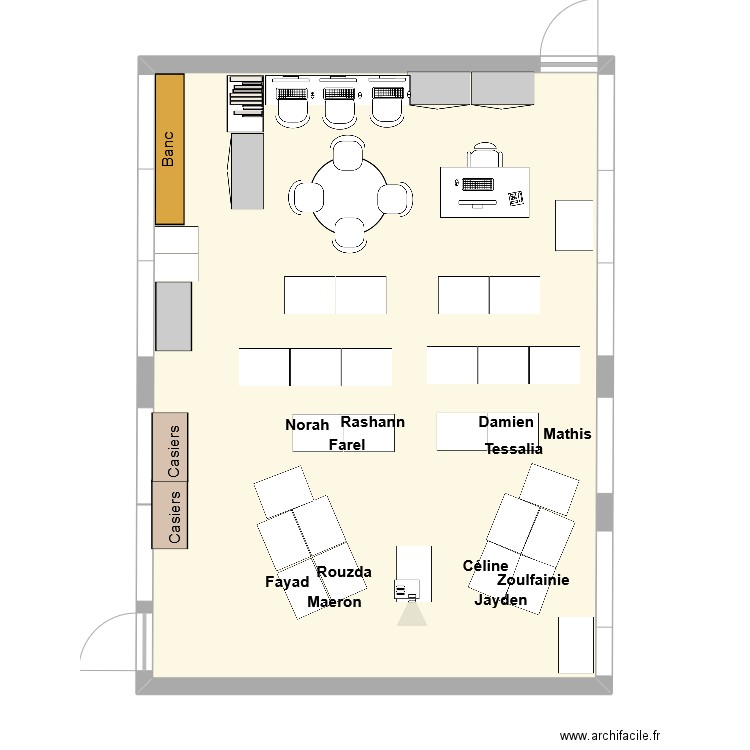 Classe P3 Groupe de 3 HETERO demi classe 1. Plan de 1 pièce et 65 m2