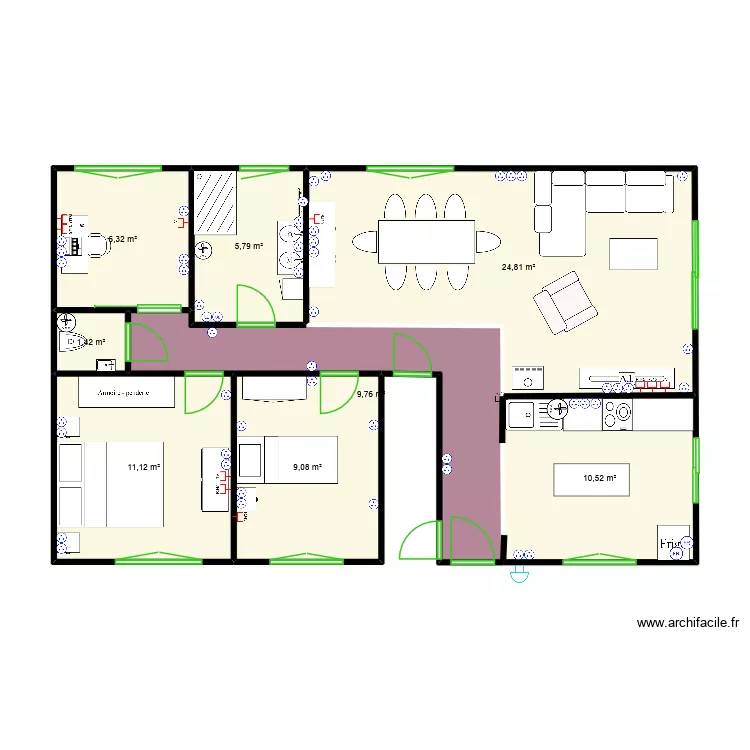 Premiere accroche. Plan de 8 pièces et 79 m² Premiere accroche. Plan de 8 pièces et 79 m²