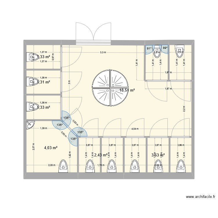 Toilettes grande cour. Plan de 7 pièces et 33 m2