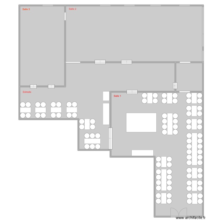 Salle Miléade sans table. Plan de 5 pièces et 930 m2