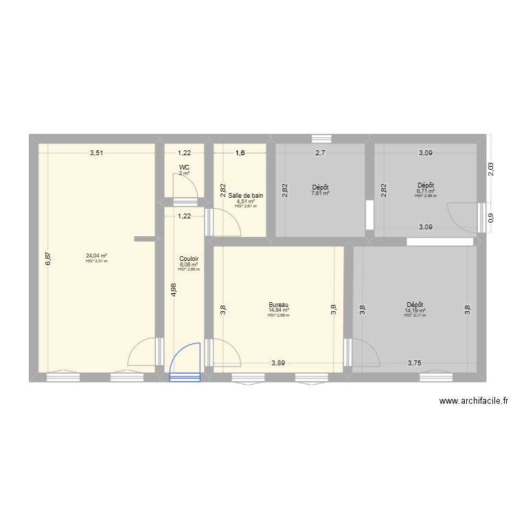 Dépôt après modifications. Plan de 8 pièces et 82 m2