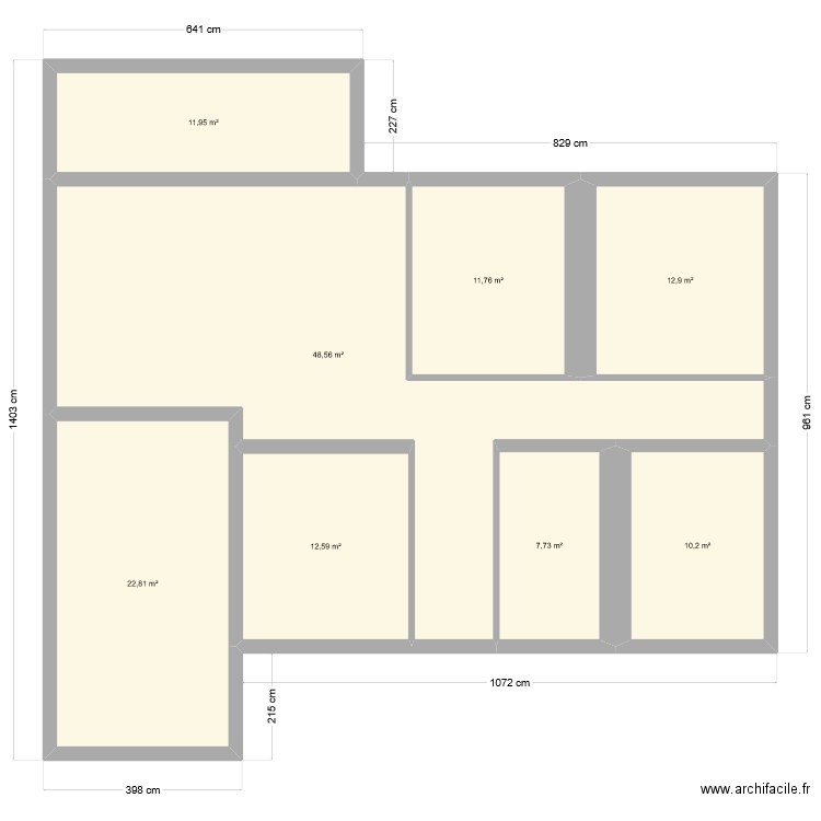Maison Actuelle. Plan de 8 pièces et 138 m2