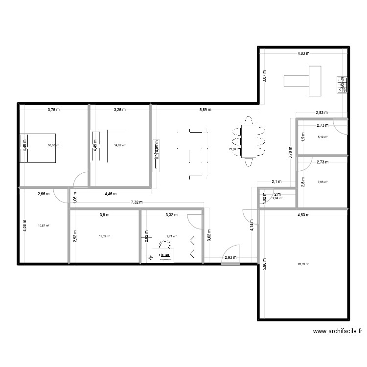 Futur maison. Plan de 10 pièces et 180 m2
