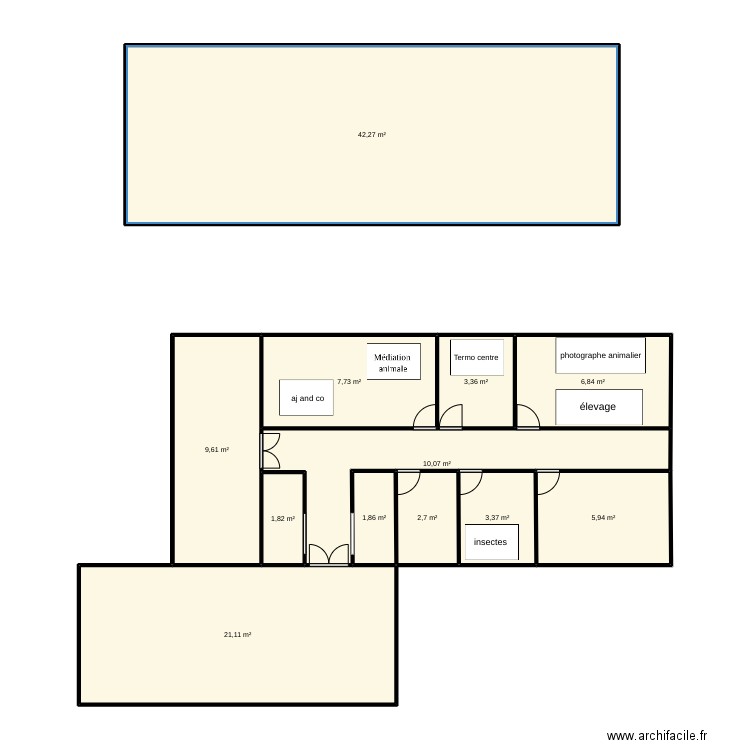 JNV. Plan de 12 pièces et 117 m2