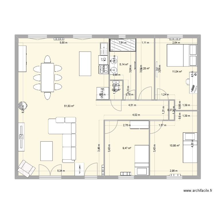 rez de chaussée. Plan de 8 pièces et 94 m2