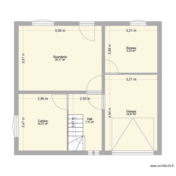 Rez de jardin de la maison. Plan de 5 pièces et 62 m2