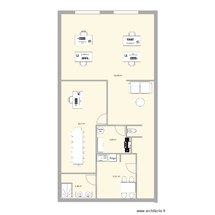 Agence Robin Diffusion. Plan de 5 pièces et 109 m2