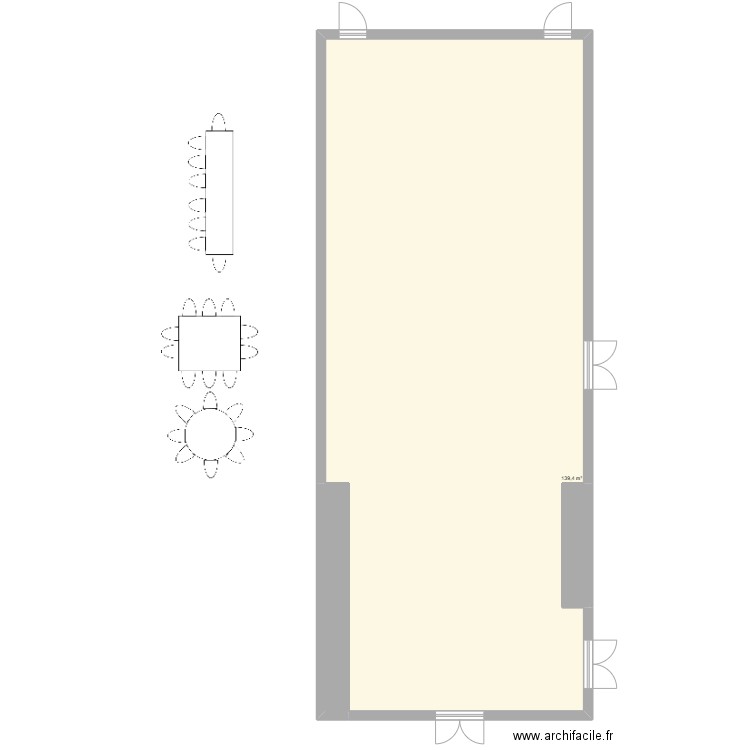 OISELIERE - SALLE VIDE. Plan de 3 pièces et 146 m2