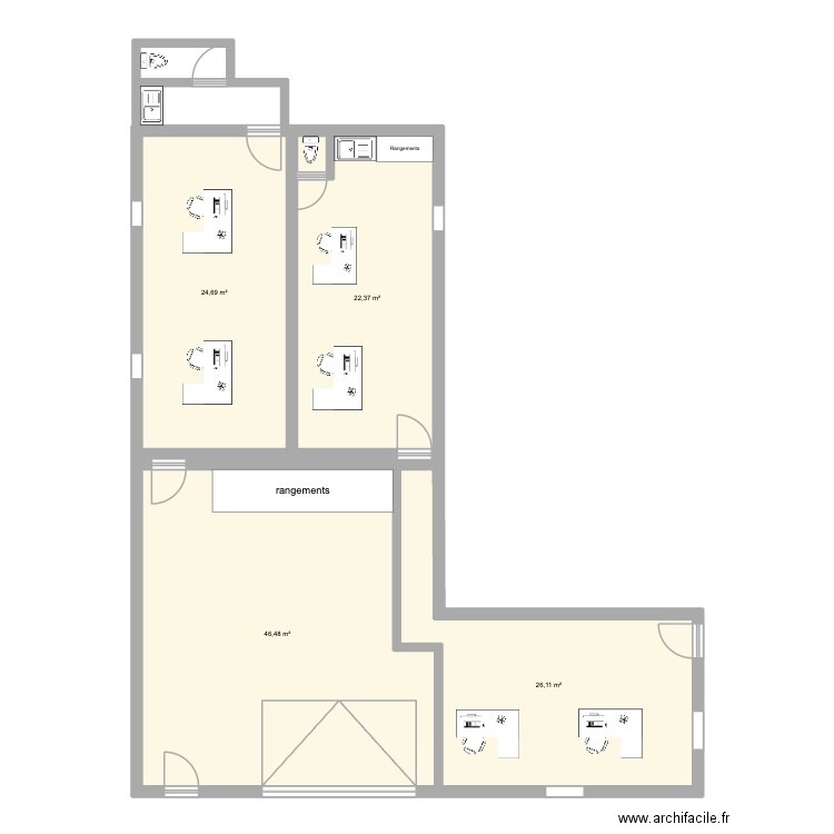 local arrière. Plan de 5 pièces et 120 m2