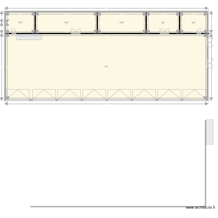 bal. Plan de 6 pièces et 692 m2
