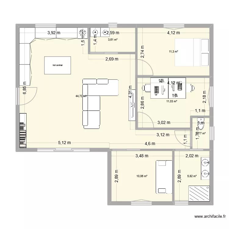 maison plain pied carr&eacute;. Plan de 7  et 88 m²