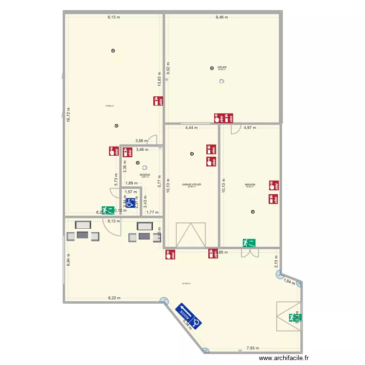 bar. Plan de 6  et 457 m²