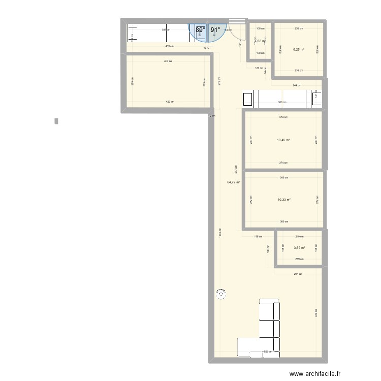 En L route en haut. Plan de 0 pièce et 0 m2