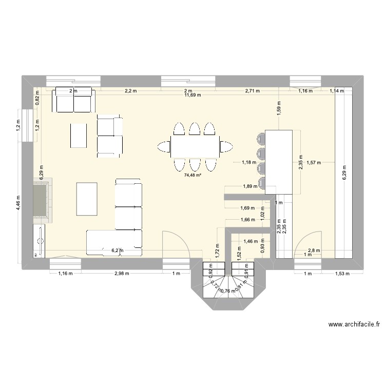 RDC MOULIN. Plan de 1 pièce et 74 m2
