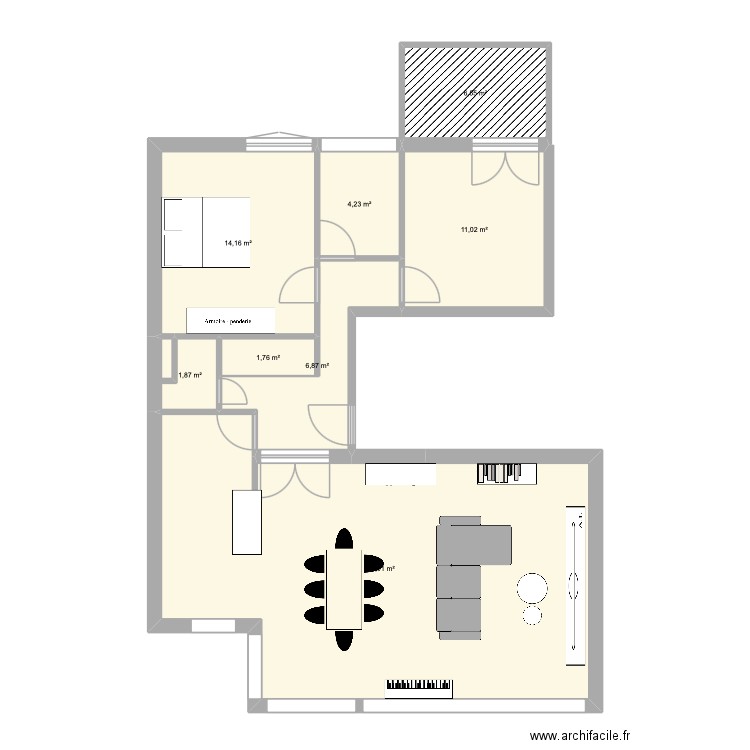 Tomber. Plan de 8 pièces et 95 m2