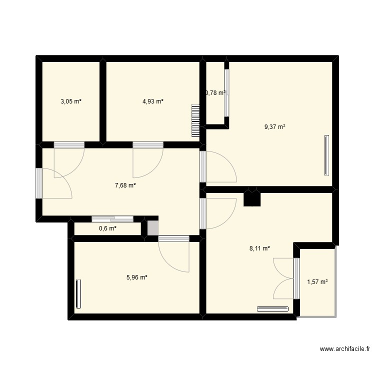 Maison(Non meublé). Plan de 9 pièces et 42 m2
