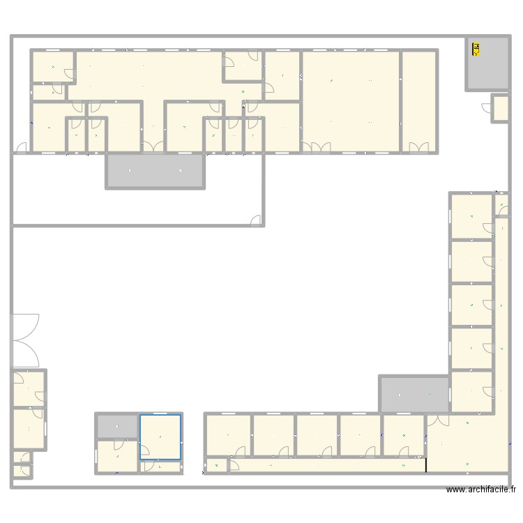 Base Bambari. Plan de 43 pièces et 1593 m2