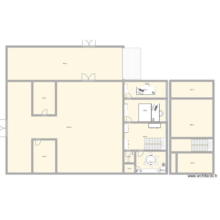 TDS RACING. Plan de 13 pièces et 489 m2