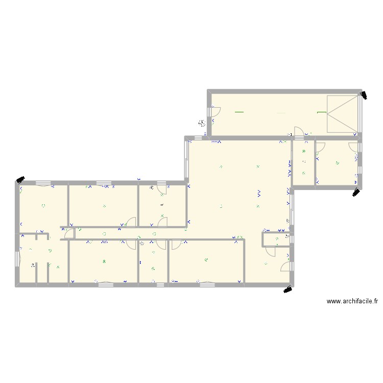BEY. Plan de 11 pièces et 168 m2
