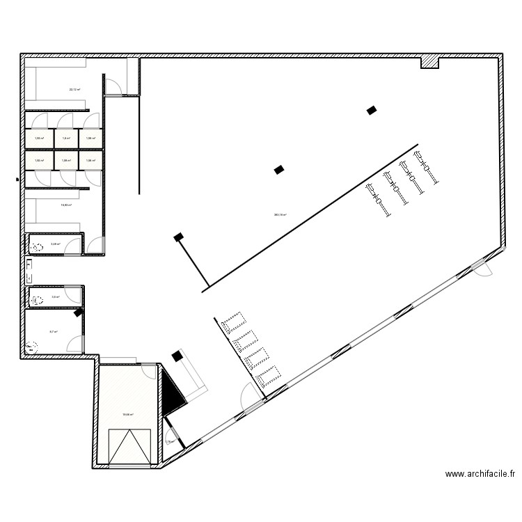 Method. Plan de 17 pièces et 481 m2