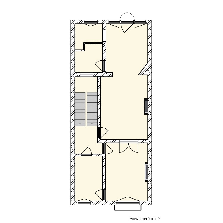 RDC. Plan de 6 pièces et 71 m2