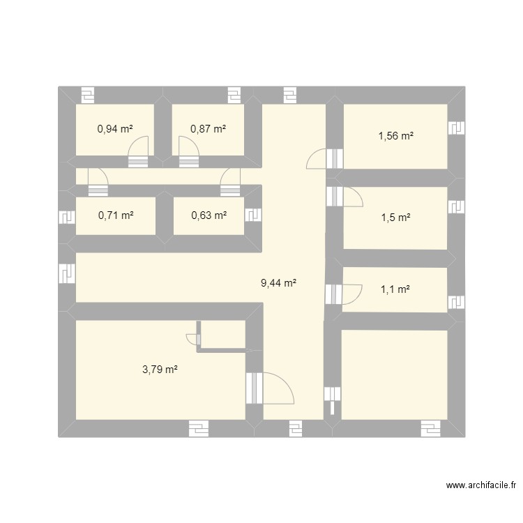 Etage. Plan de 9 pièces et 21 m2