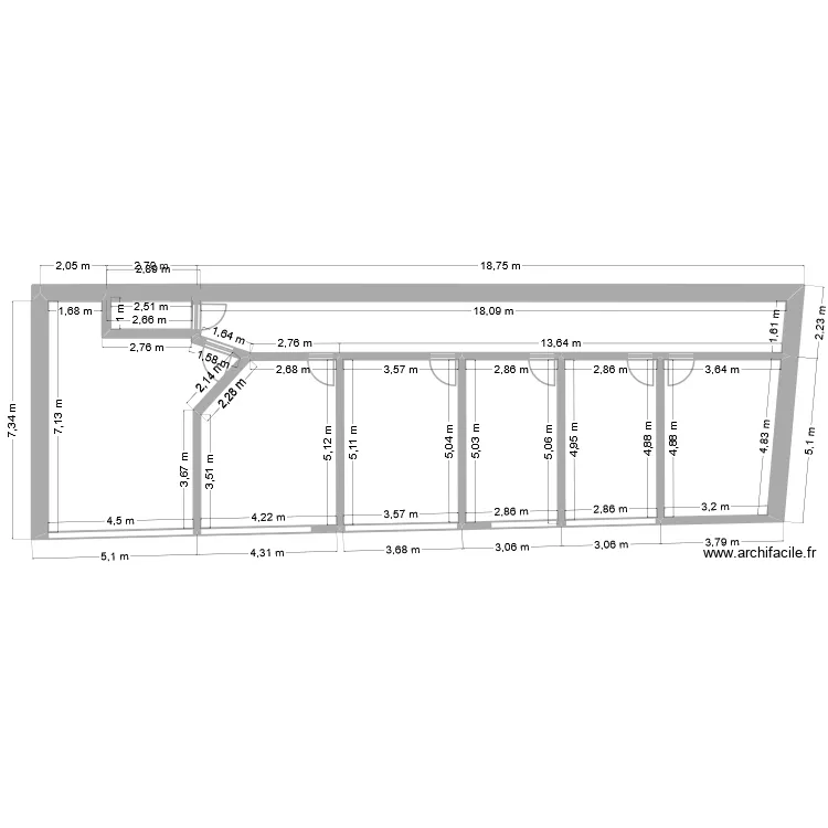 &eacute;tage. Plan de 8 pièces et 145 m²