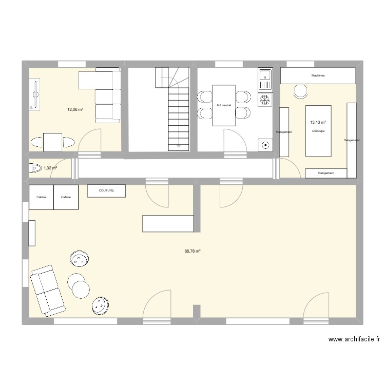 local complet. Plan de 4 pièces et 93 m2