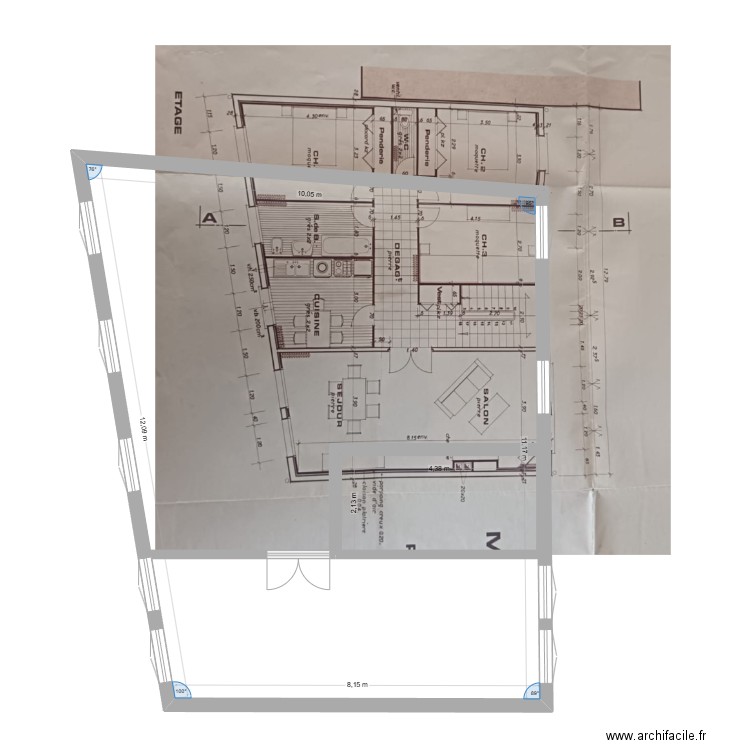 plan 1er local en cours. Plan de 2 pièces et 114 m2