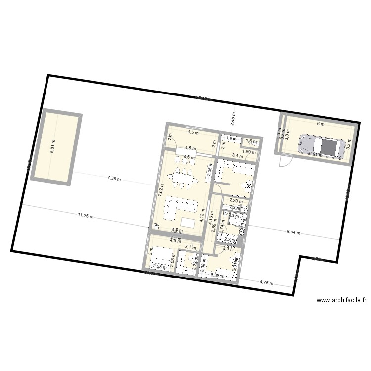 le mené. Plan de 12 pièces et 131 m2