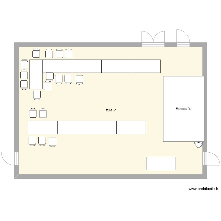 Salle 30 ans. Plan de 1 pièce et 88 m2