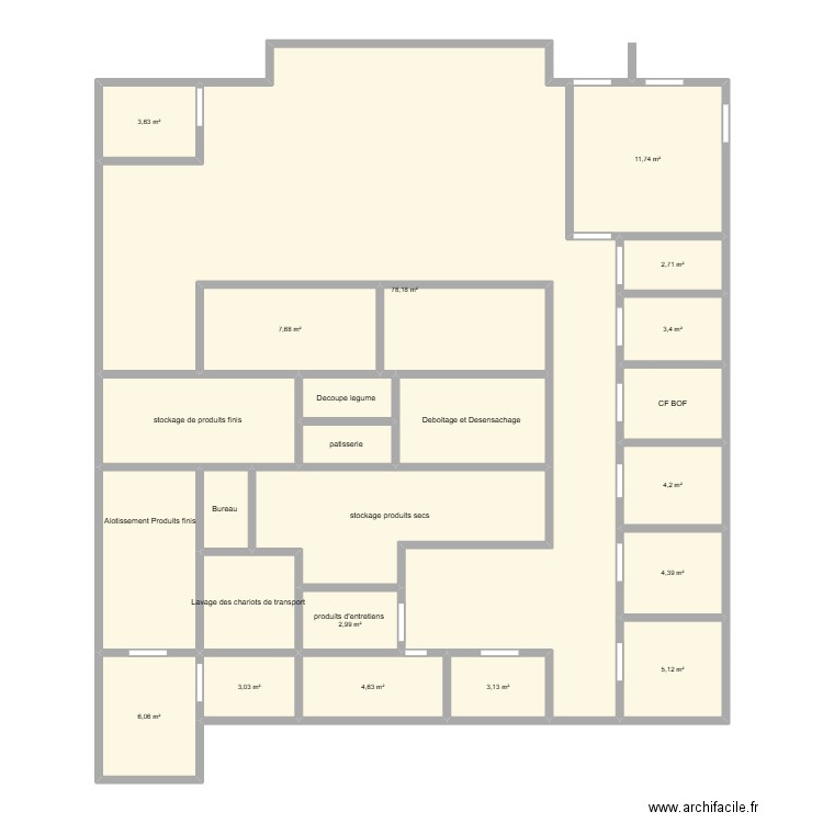 cuisine collective. Plan de 24 pièces et 200 m2