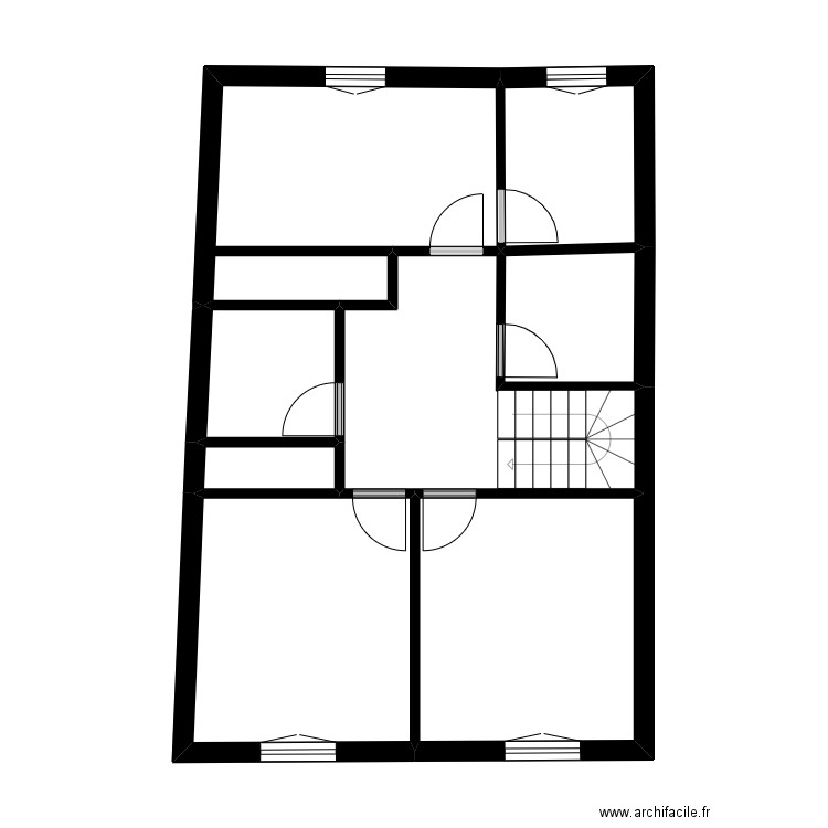 figui. Plan de 12 pièces et 94 m2