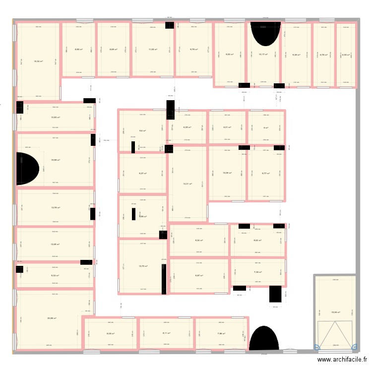 Arcadações Vila Real com divisões. Plan de 34 pièces et 352 m2