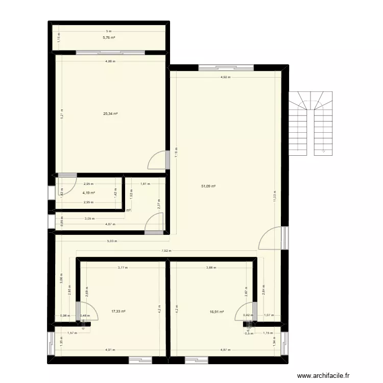 apartement. Plan de 7 pièces et 127 m² apartement. Plan de 7 pièces et 127 m²