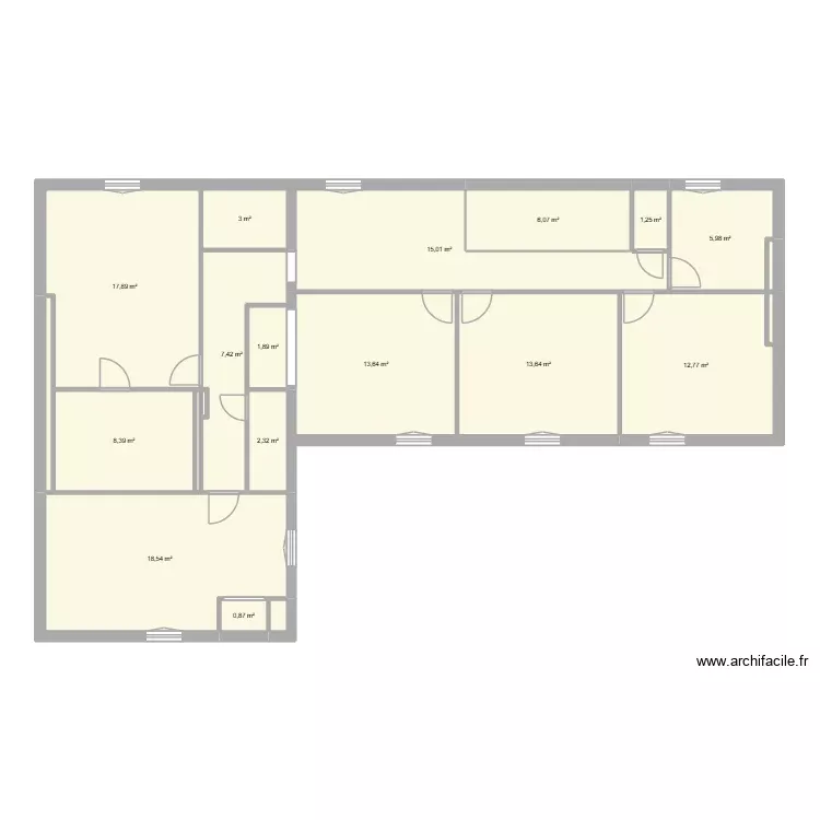 Etage. Plan de 21 Pièces et 130 m²