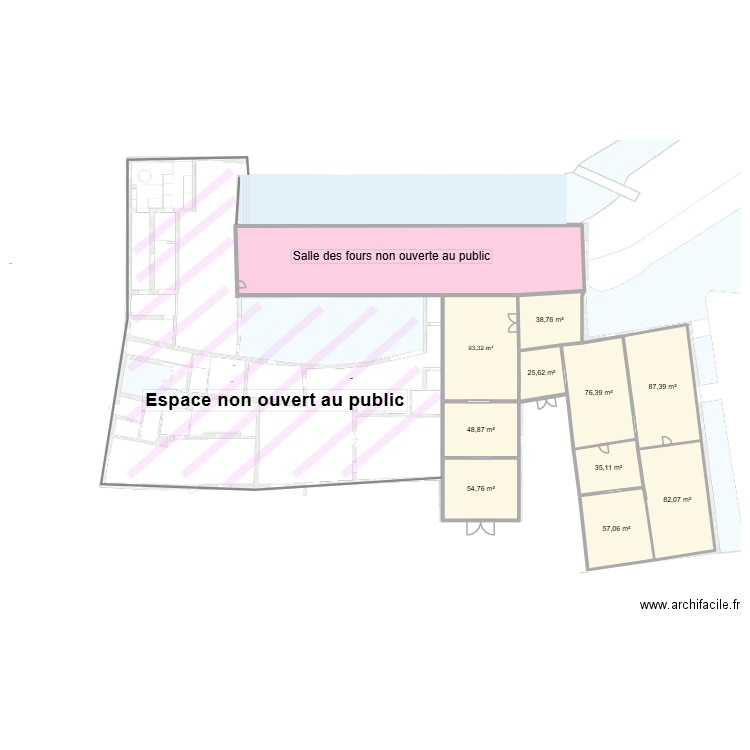 moulins de Paillard marché de Noel. Plan de 11 pièces et 879 m2