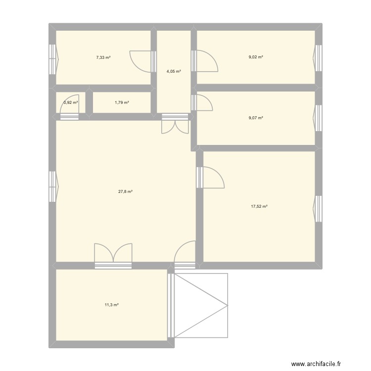 MAISON. Plan de 9 pièces et 89 m2