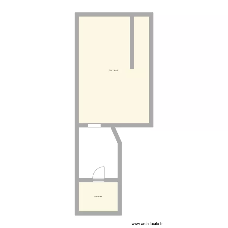 Maison avant. Plan de 7  et 102 m²
